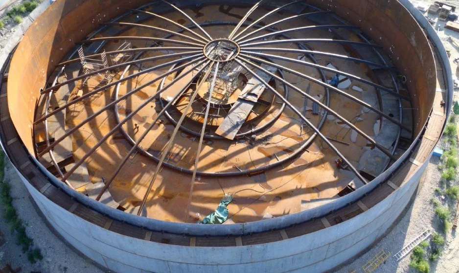 Scaffold used in industrial maintenance, Aphaia romania